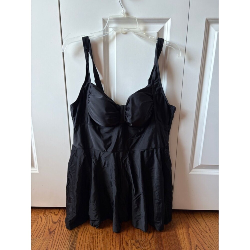 Chicsoul Classic Black Swimdress with Built-In Cups Size 3X New